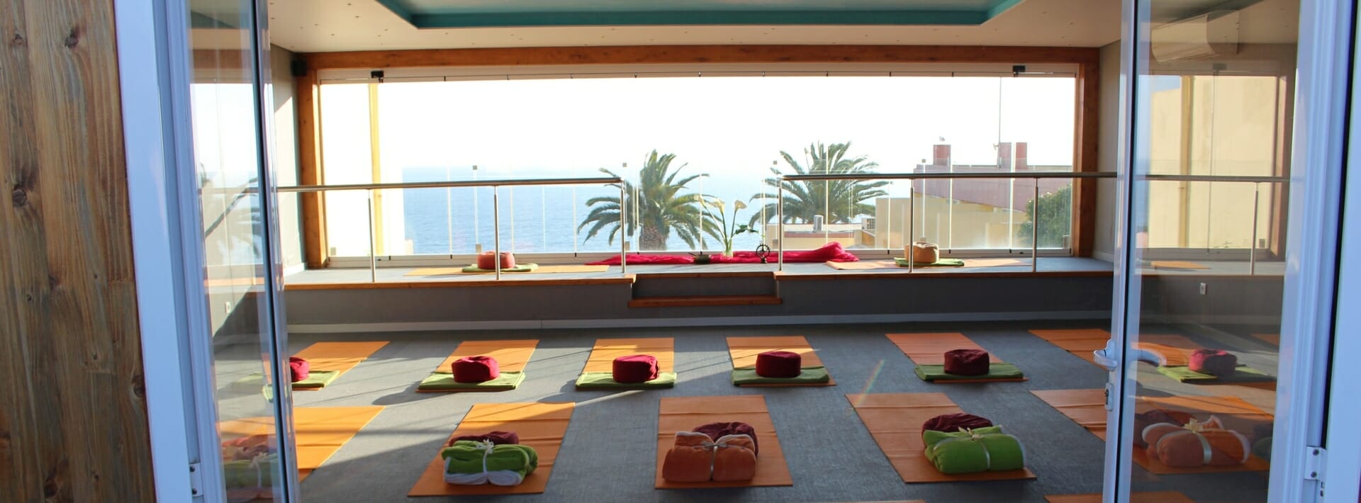Perfekte Kulisse für ausbalancierte Yogastunden Yoga Lounge Baia Cristal Algarve