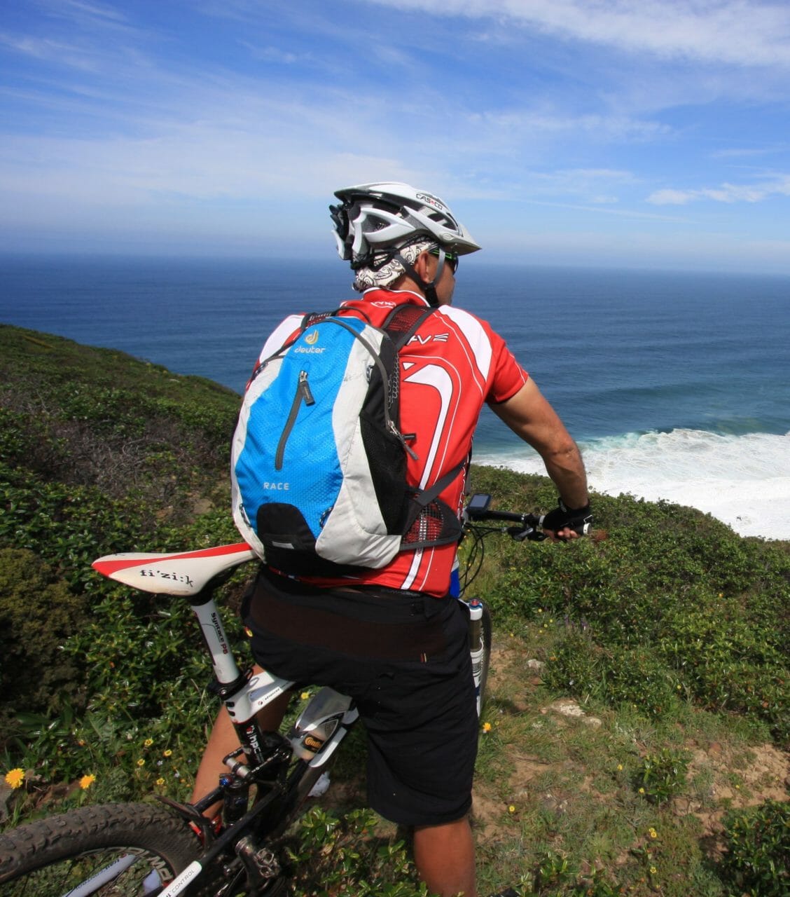 Bikepause mit Blick auf den Atlantik