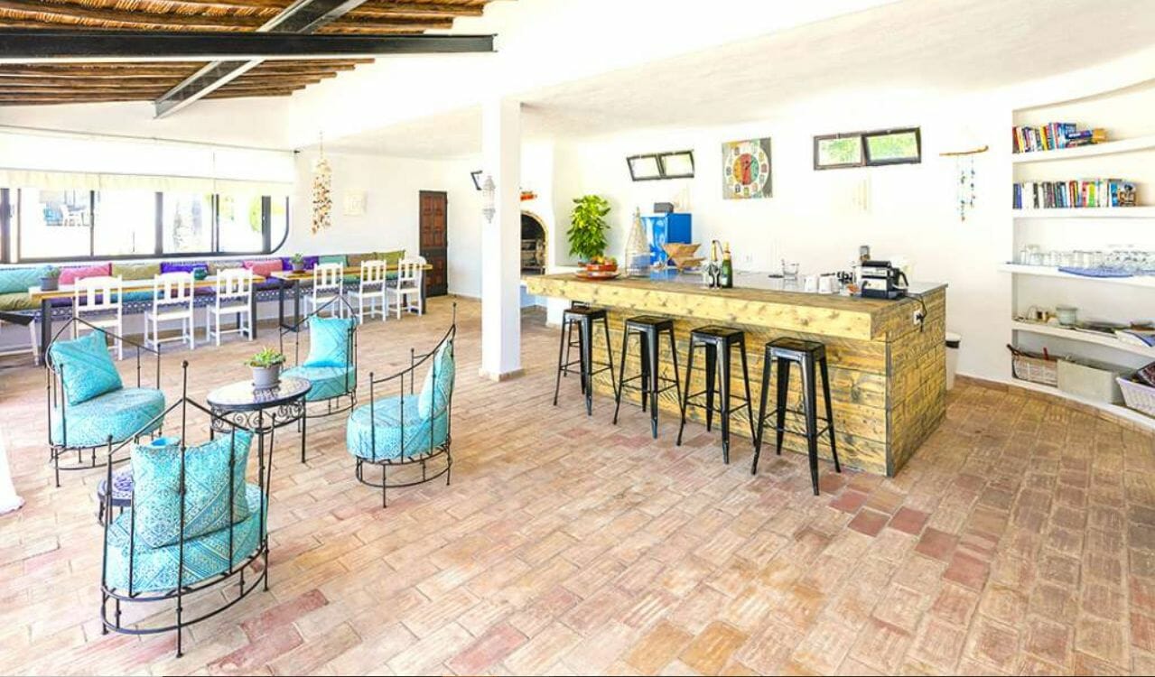 Loungebar Retreat Venue Baia Cristal